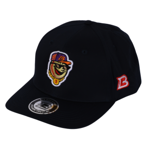 Gorra DB3 Status Breaker – Navy Drop vista lateral, combinación de tonos clásicos con perfil limpio y deportivo